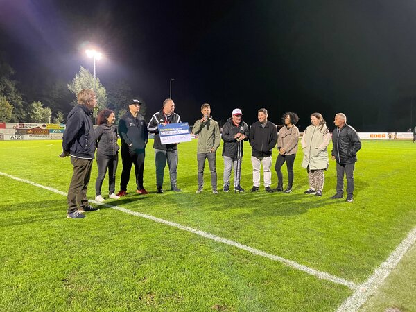 Spendenaktion beim Spiel Union Gurten gegen SV Ried Spendenaktion beim Spiel Union Gurten gegen SV Ried:
Unterstützung für Lebenshilfe-Sportler:innen bei Special
Olympics
