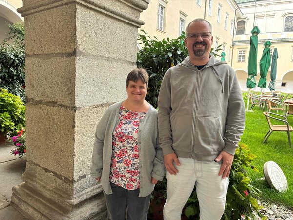 Andrea Gahleitner und Andre Kleniewski freuen sich darauf, als Regionalsprecher:innen Verantwortung innerhalb der Lebenshilfe Oberösterreich zu übernehmen und die Organisation mitzugestalten.