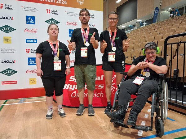 Special Olympics Athlet:innen der Lebenshilfe-Werkst&auml;tte Bad Ischl trotzten der Hitze und holten f&uuml;nf Medaillen